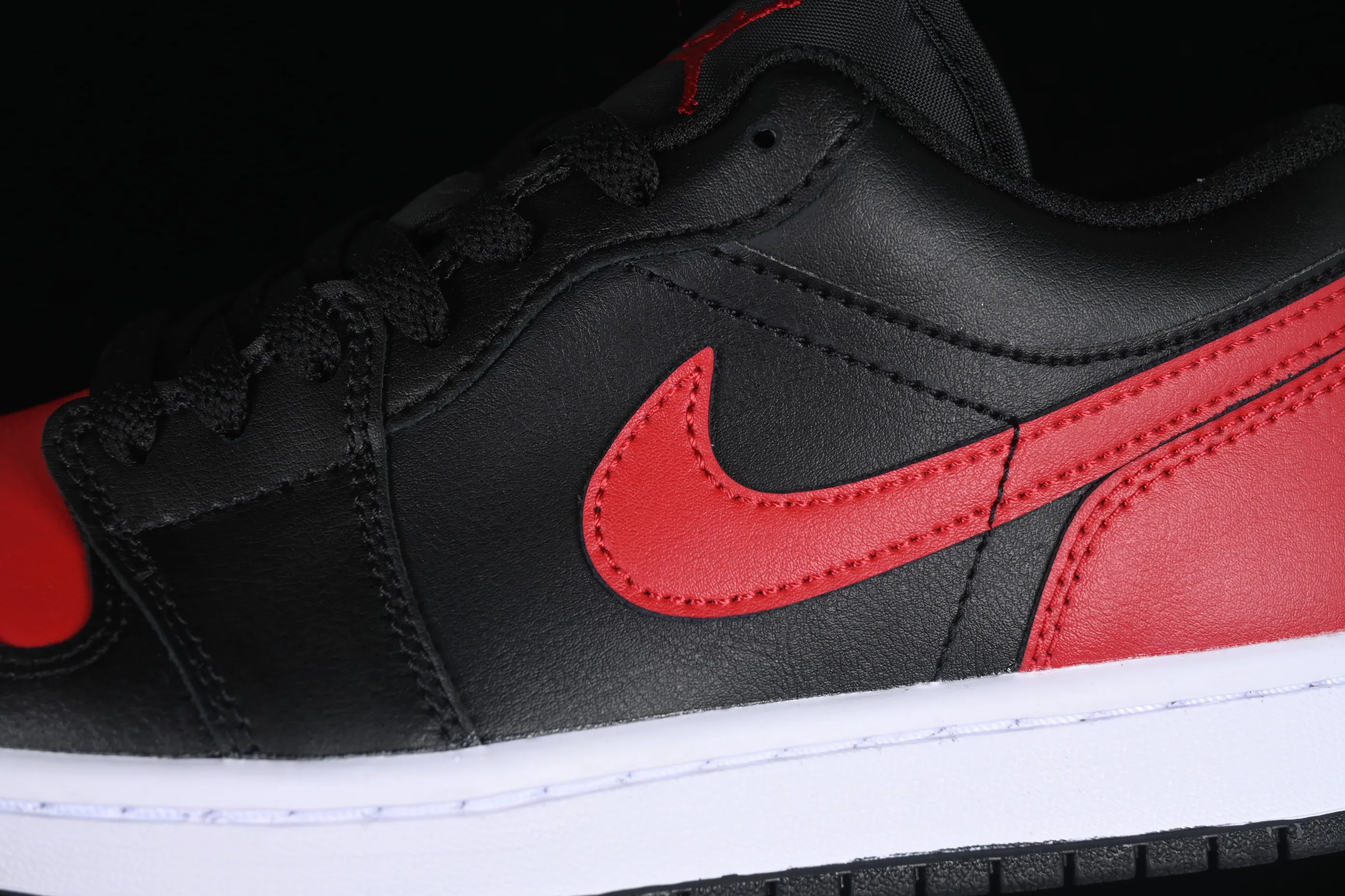 All categories Air Jordan Jordan series basketball shoes Air Jordan 1 Low G version pure original Air Jordan 1 Low AJ1 Joe 1 red and black low-top cultural casual sneakers 553558-067
